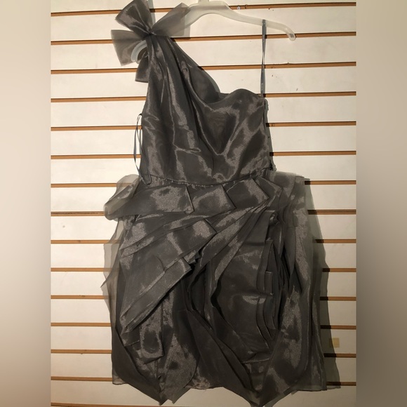 White by Vera Wang one shoulder organza dress - Picture 5 of 7